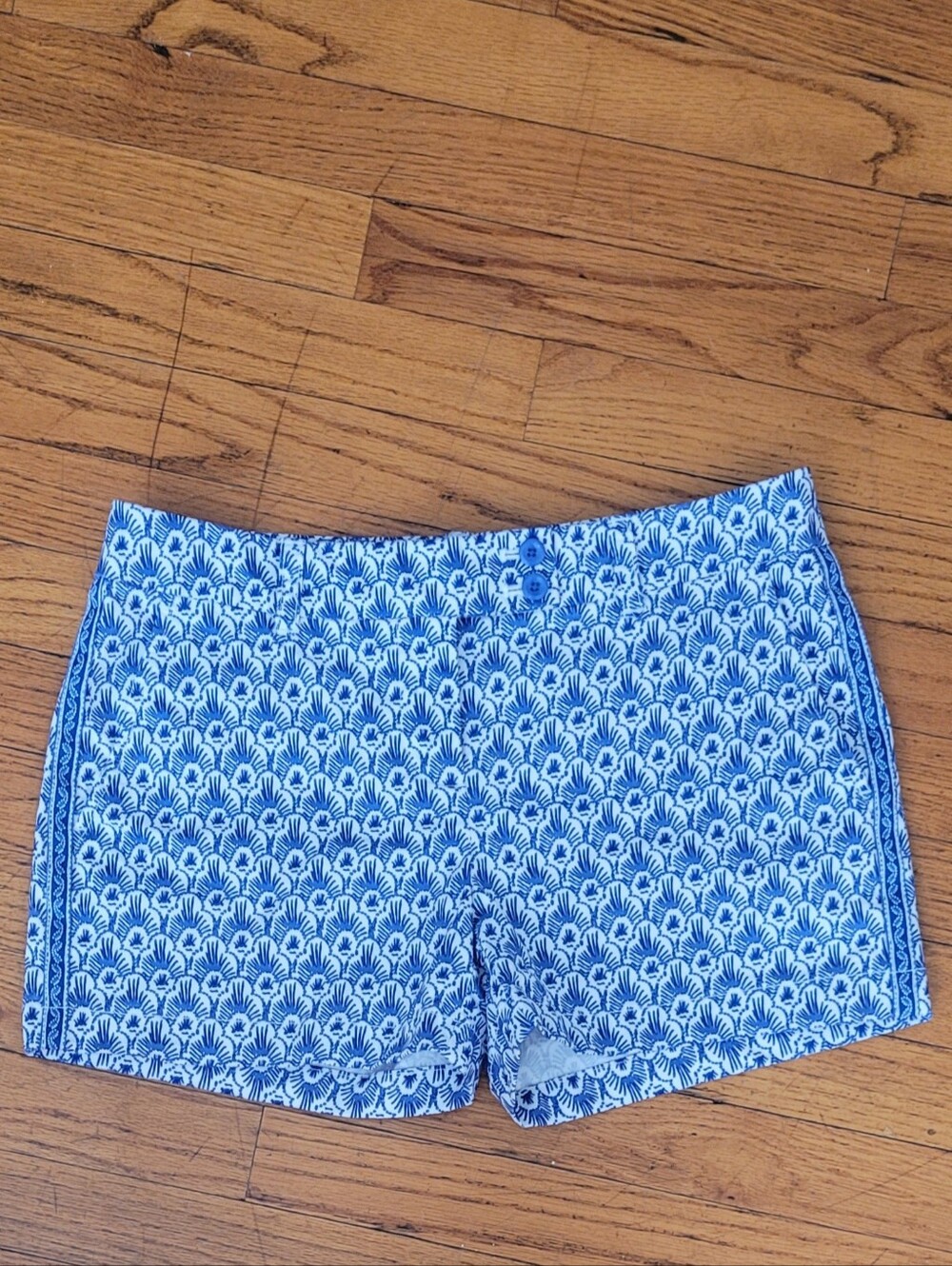 Vineyard Vines Nautilus Shell Every Day Shorts Blue White 3.5" Inseam